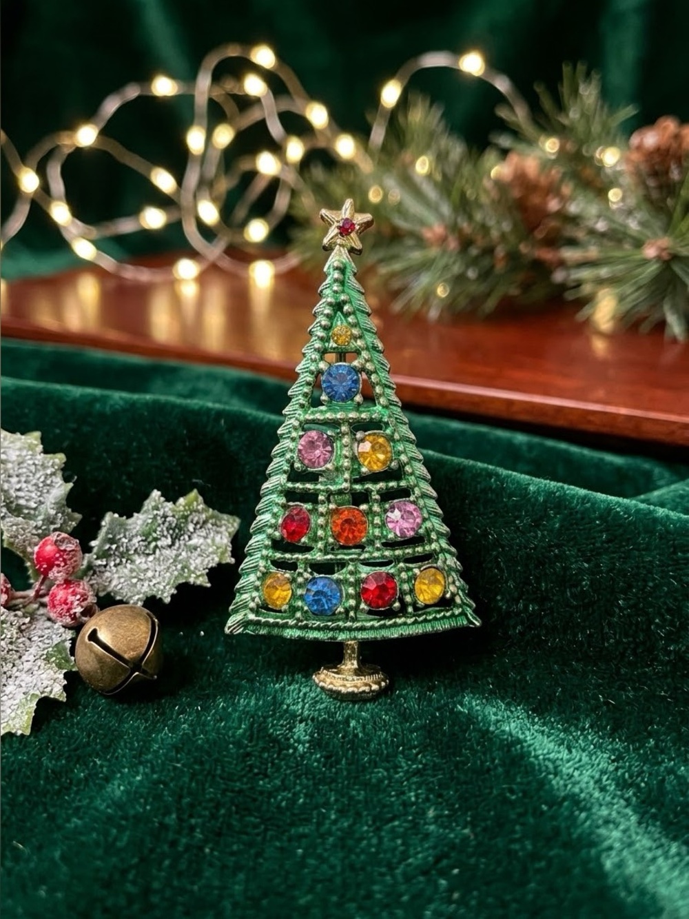 A vintage B.J. (Beatrix Jewelry) Rhinestone Christmas Tree Pin